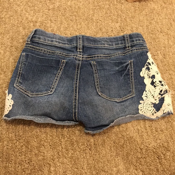 Two small for my daughter - Picture 2 of 3